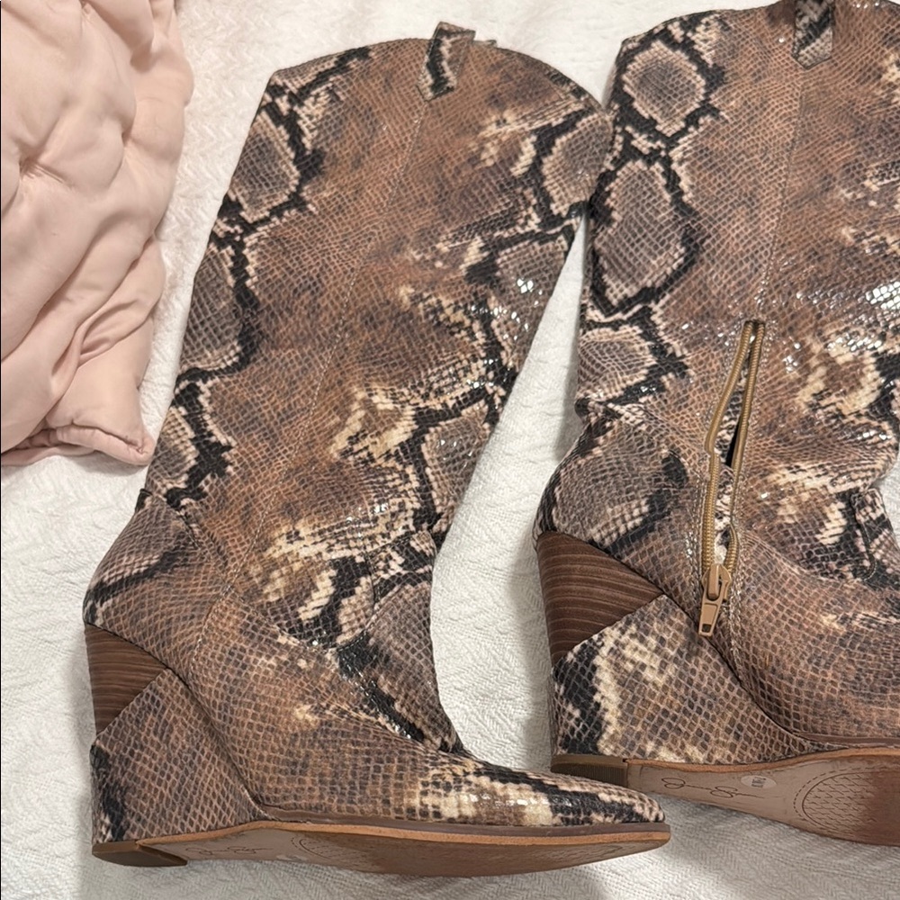 Snake Print Tall Wedge Boots. Size: 7.5